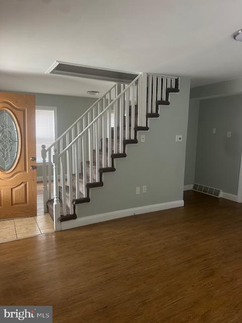 Building Photo - 493 W Elmer Rd