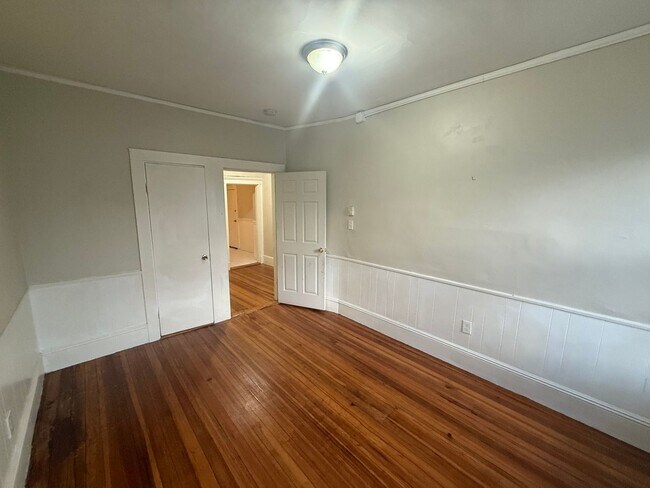 Building Photo - 139 Franklin St