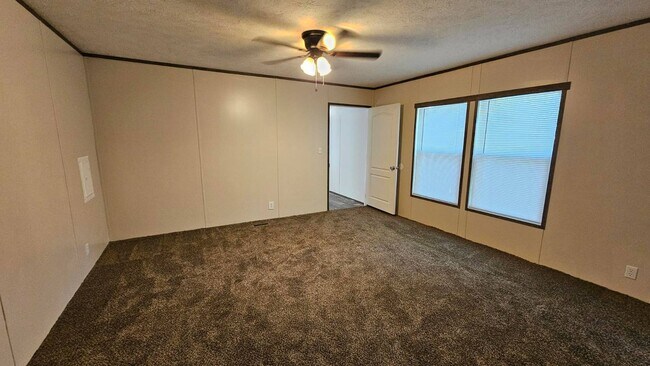 Building Photo - 1810 E Lockwood St