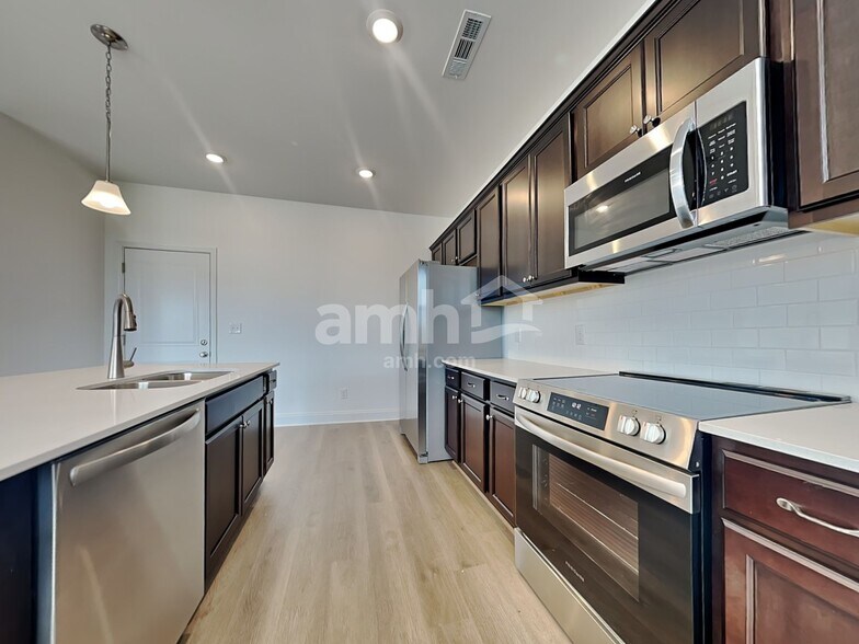 Building Photo - 229 Marin Dr