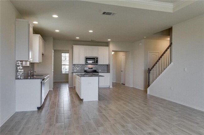 Building Photo - 11817 Eragon Dr