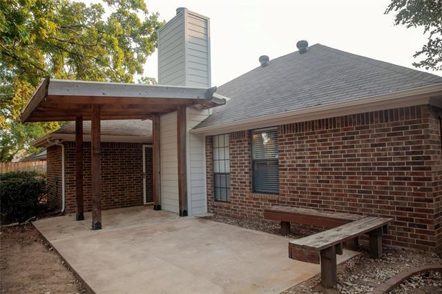 Building Photo - 212 Joshua St