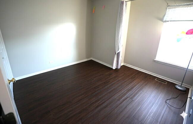 Building Photo - 518 Declaration Ln