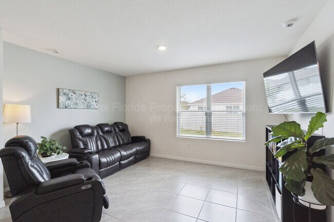 Building Photo - 5825 Arboretum St