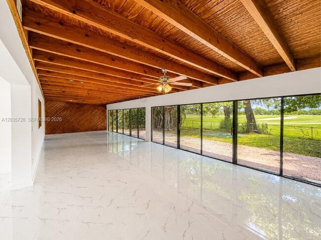 Building Photo - 401 S Shore Dr