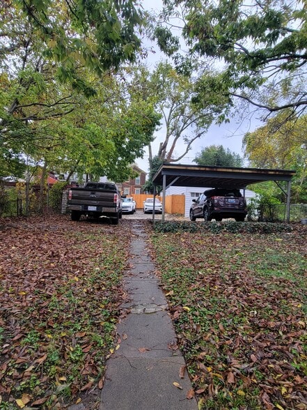 Building Photo - 416 6th Ave