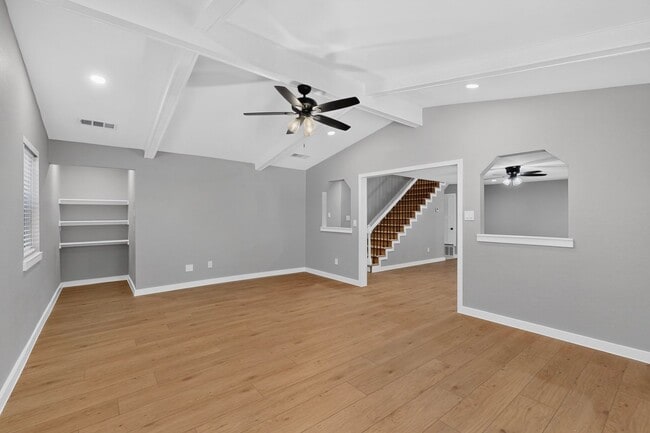 Building Photo - 30 Crestwood Dr
