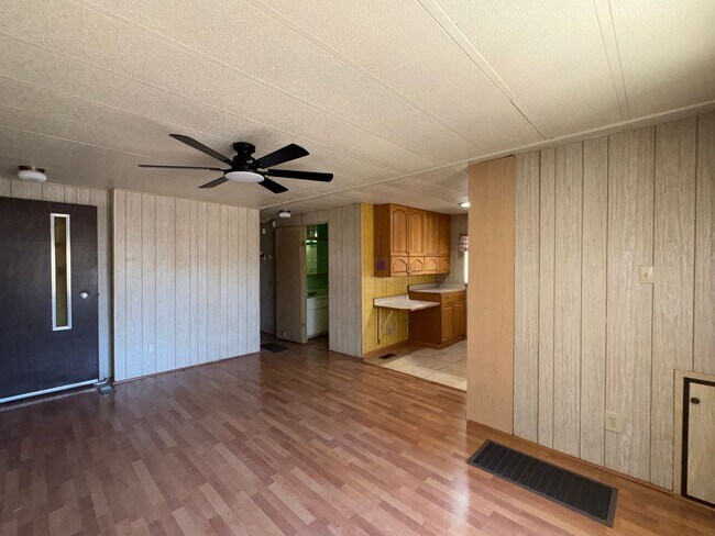 Building Photo - 2453 6th St