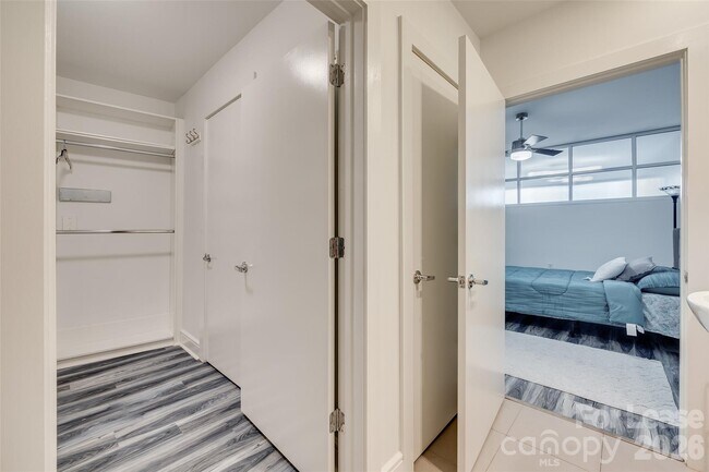 Building Photo - 333 W Trade St