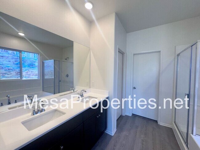 Building Photo - 11784 Ginger St