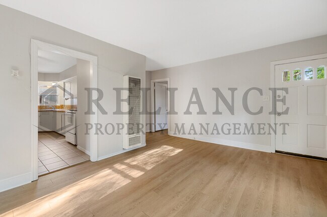 Building Photo - 1554 N Salina Ave