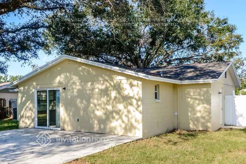 Building Photo - 6419 Willow Wood Ct