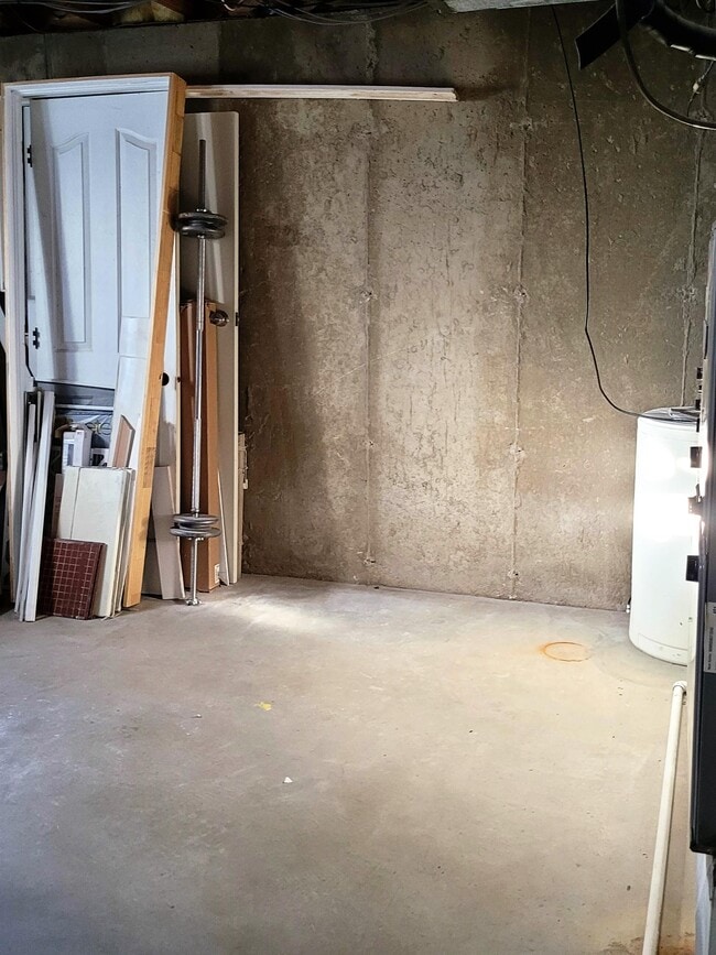 Building Photo - 1084 E 3400 N