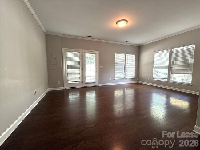 Building Photo - 10895 Garden Oaks Ln