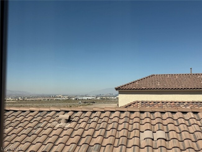 Building Photo - 2283 Teatro Ave