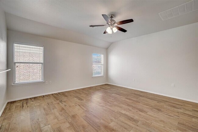 Building Photo - 5800 Silver Screen Dr