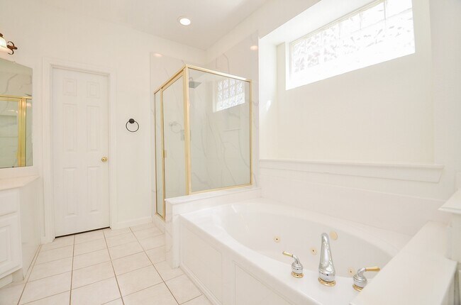 Building Photo - 23615 Banning Point Ct