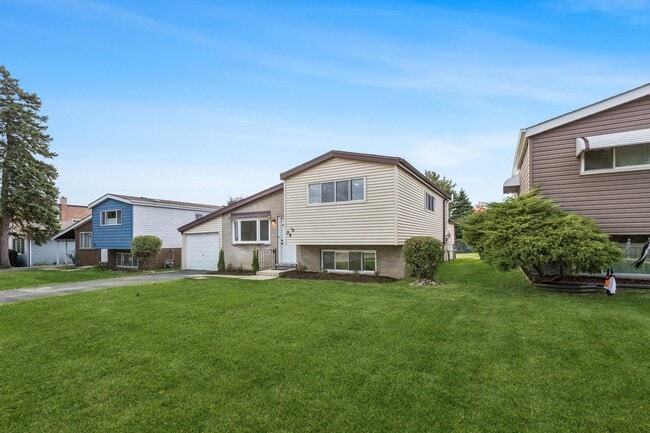 Building Photo - 26 N Craig Pl