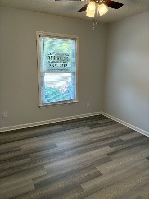 Building Photo - 143 W Victoria Ct