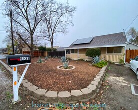 Building Photo - Beautifully Remodeled, 3BD/1BA Home, Avail...