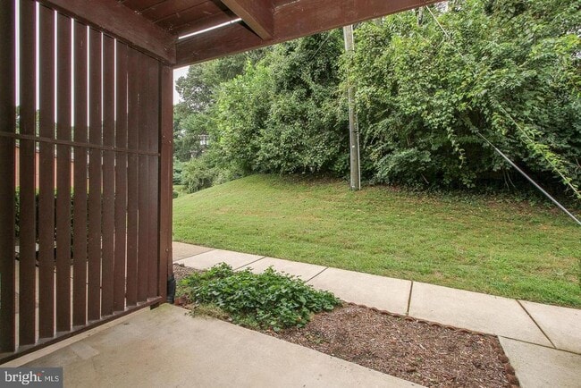 Building Photo - 10028 Fair Wds Dr