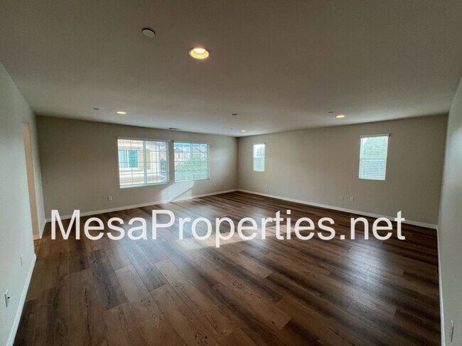 Building Photo - 850 Christian Ct
