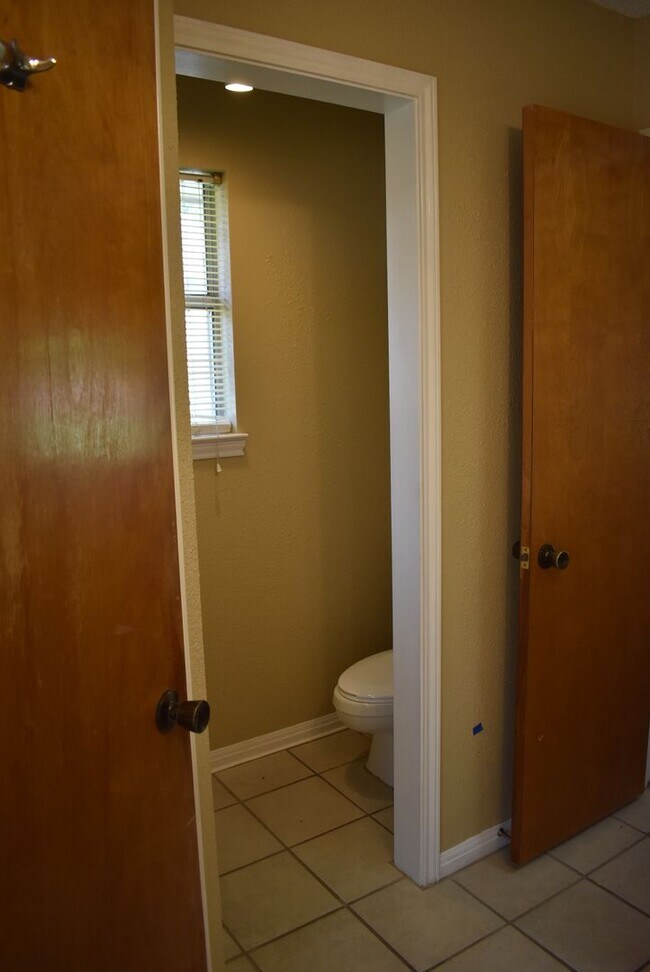 Building Photo - 3 Bedroom in Copperas Cove Established Neighborhood!