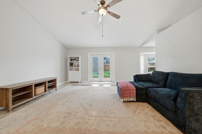 Building Photo - 519 Batten Blvd