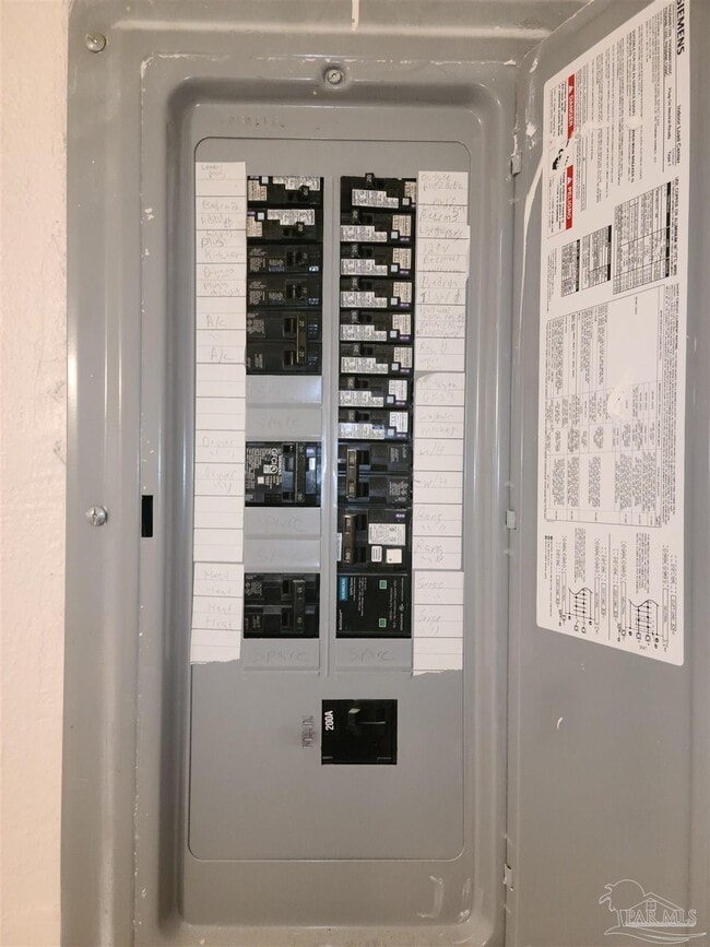 Building Photo - 207 Hart Dr