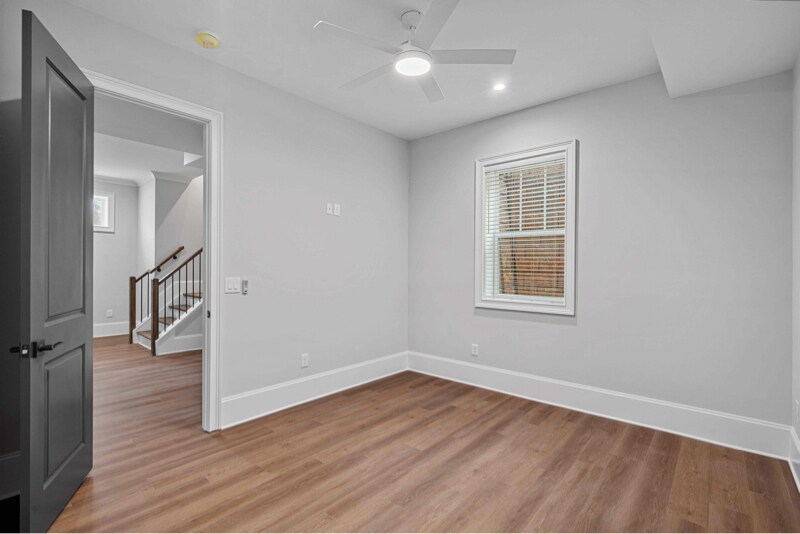 Building Photo - 805 Naples Dr