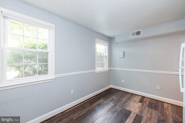Building Photo - 702 Quince Orchard Blvd