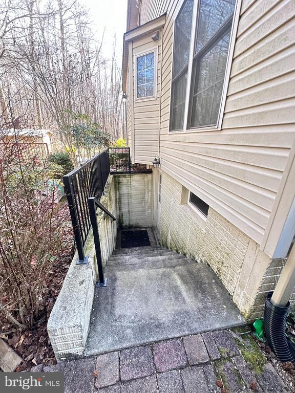 Building Photo - 541 7 Trails Dr