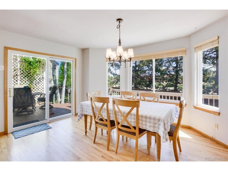 Building Photo - 15581 Flowerhill Cir