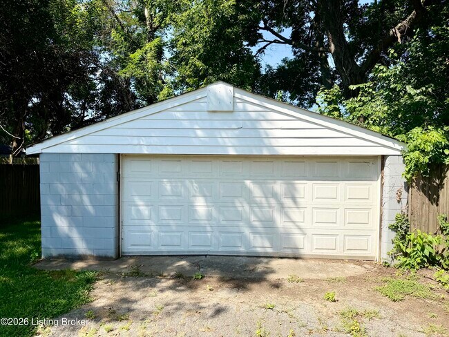 Building Photo - 1104 Barret Ave