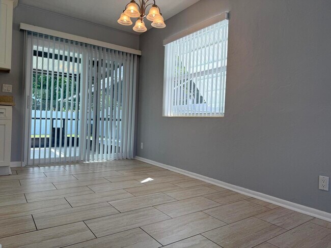 Building Photo - 2640 Bridgeman Rd