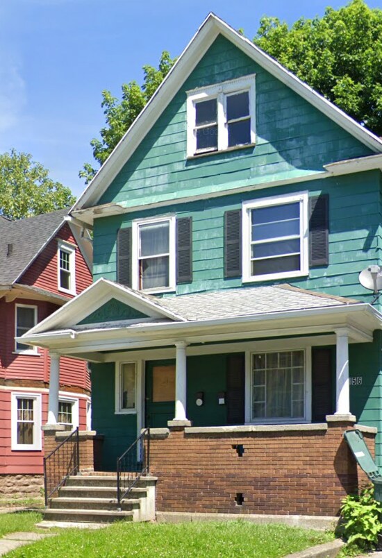 Building Photo - 156 Ave. C