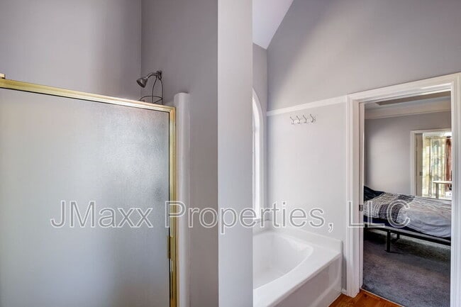 Building Photo - 4021 Melvin Dr SW
