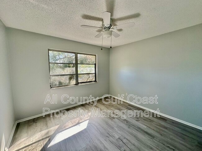 Building Photo - 314 Barlow Ave