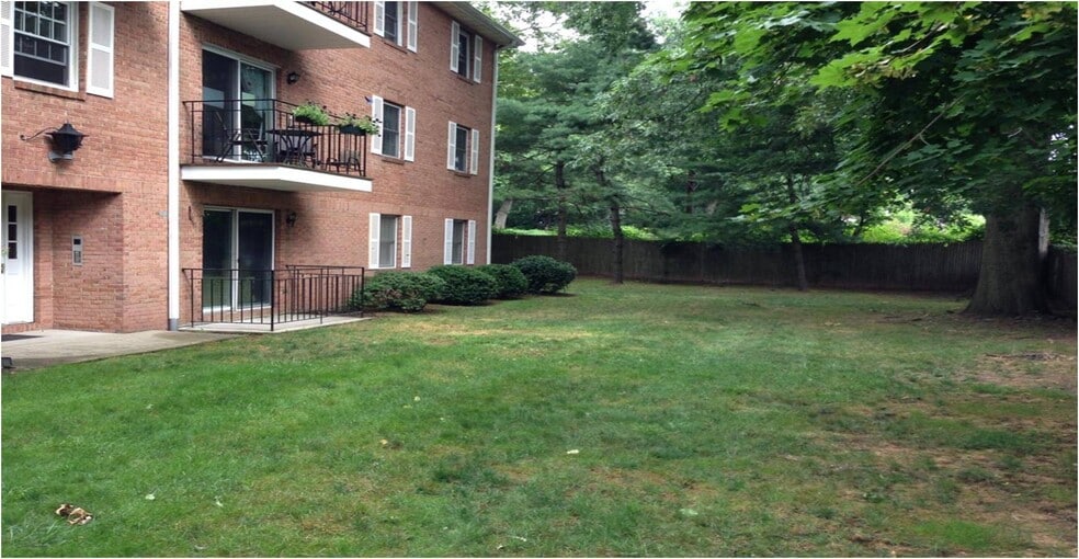 Building Photo - 45 John St