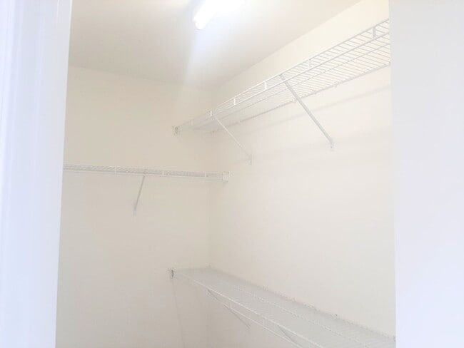 Building Photo - Spacious 3 Bedroom Townhome in South Durham
