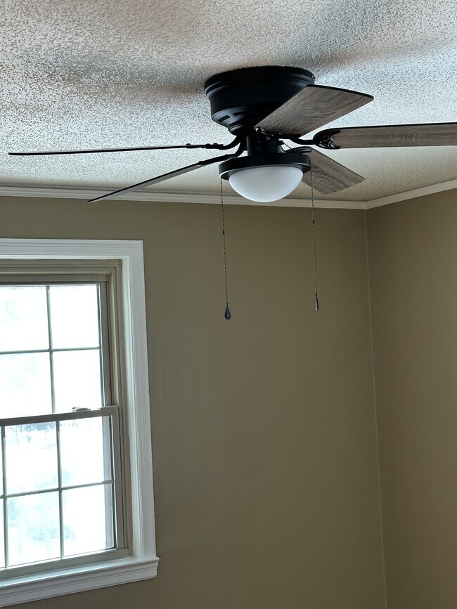 Building Photo - 2500 N 49th St