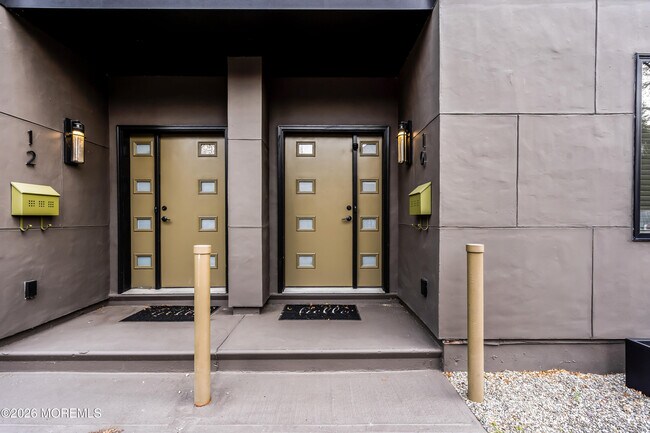 Building Photo - 10 McCready's Alley