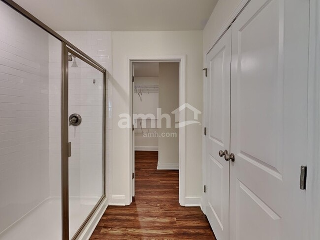 Building Photo - 510 Cash Cir