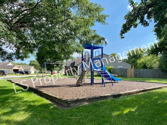 Building Photo - COMING SOON!! Gorgeous 3 Bedroom 2.5 Bath Home in Avon is Near Everything