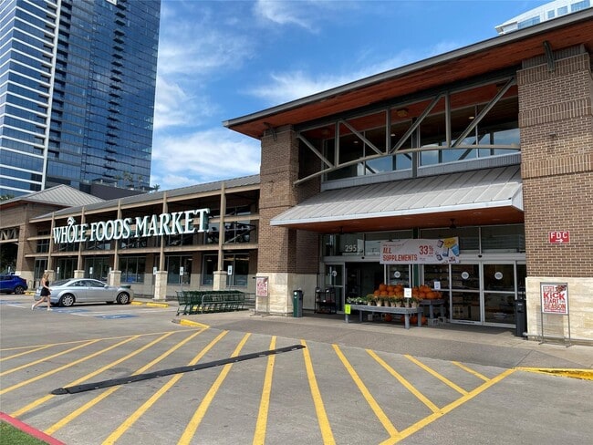 Building Photo - 2417 Branard St