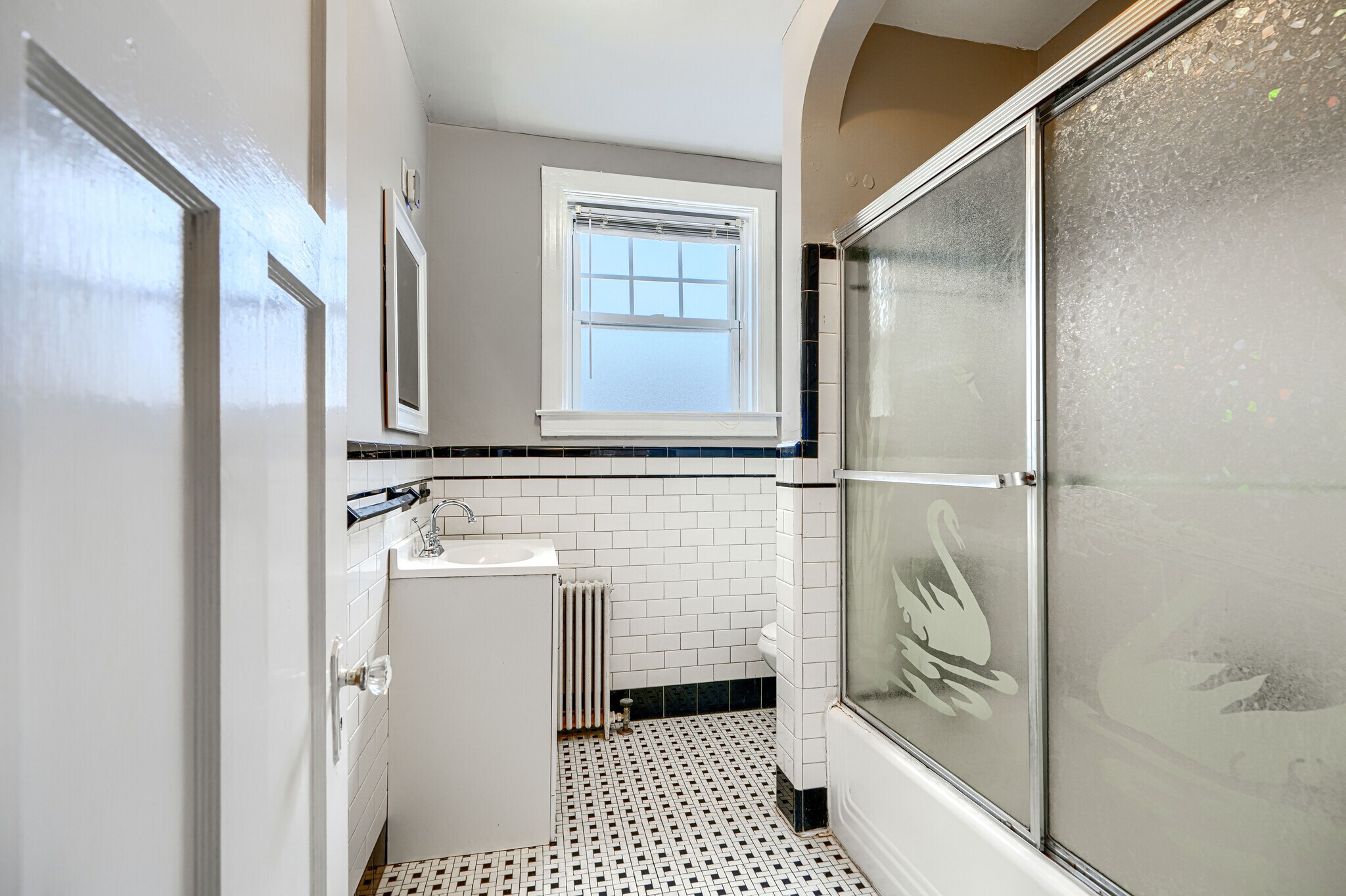 Bathroom - 4243 Shamrock Ave