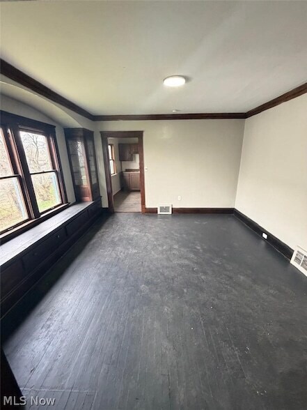 Building Photo - 9529 Mt Auburn Ave
