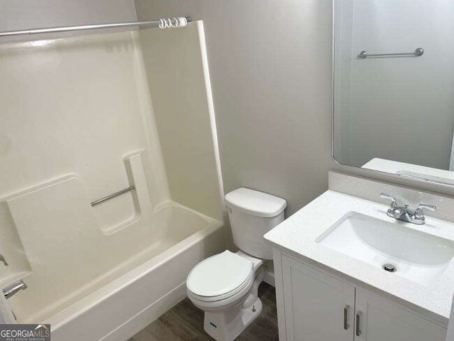 Building Photo - 117 Hill Pine Trail