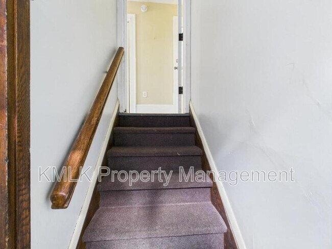 Building Photo - 855 Work Dr