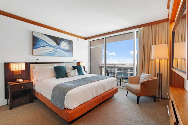 Building Photo - 6801 Collins Ave